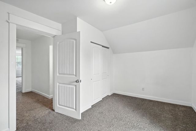 217 S Broadway St, Tekoa, WA 99033