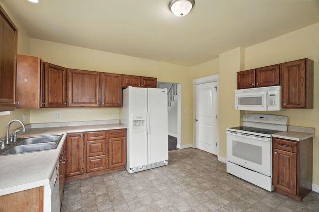 217 S Broadway St, Tekoa, WA 99033