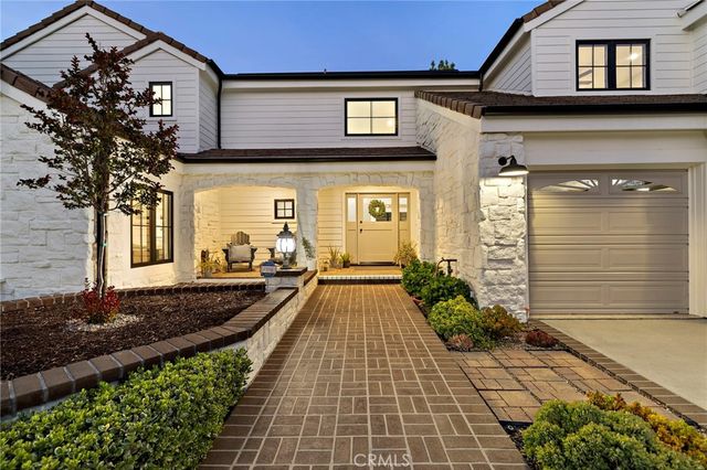 27562 Lost Trail Drive, Laguna Hills, CA 92653