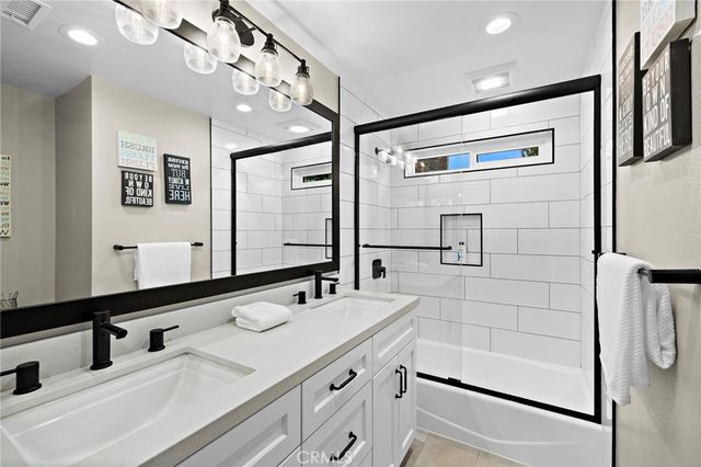 27562 Lost Trail Drive, Laguna Hills, CA 92653