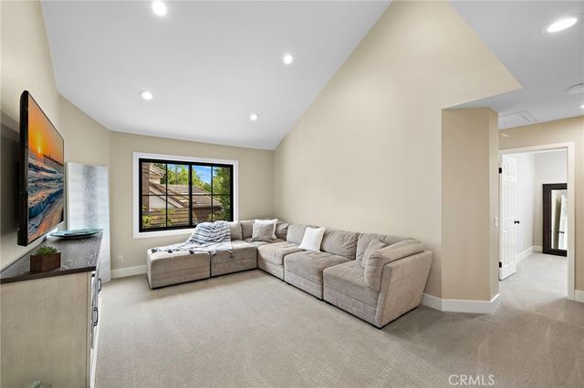 27562 Lost Trail Drive, Laguna Hills, CA 92653