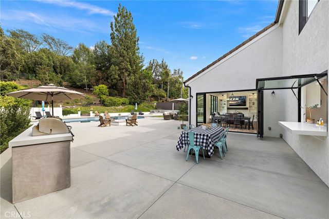 27562 Lost Trail Drive, Laguna Hills, CA 92653