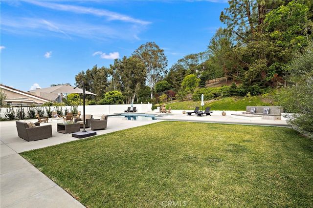 27562 Lost Trail Drive, Laguna Hills, CA 92653