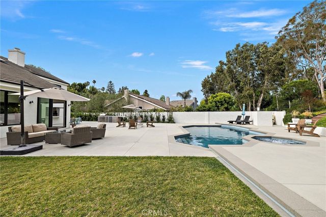 27562 Lost Trail Drive, Laguna Hills, CA 92653