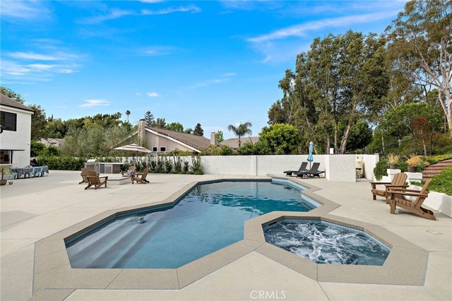 27562 Lost Trail Drive, Laguna Hills, CA 92653