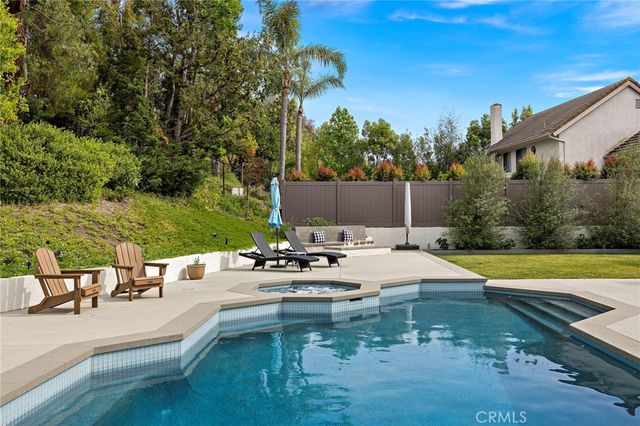27562 Lost Trail Drive, Laguna Hills, CA 92653