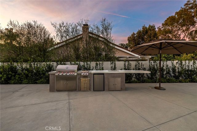 27562 Lost Trail Drive, Laguna Hills, CA 92653