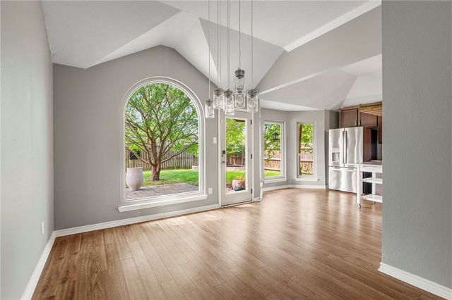 1700 Kingsgate Drive, Bryan, TX 77807