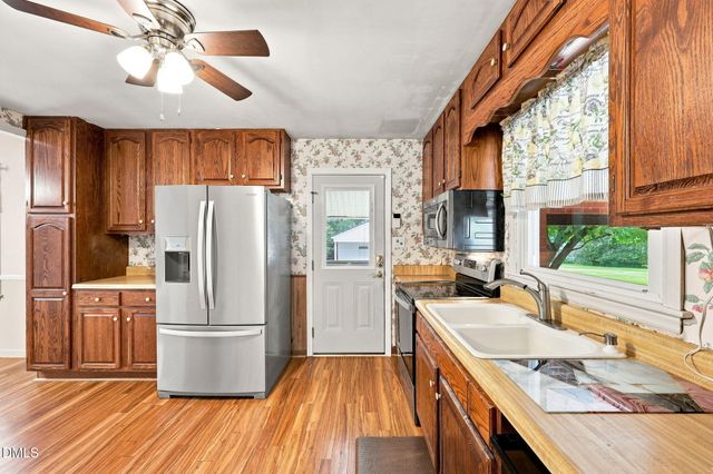 401 N 9th Street, Mebane, NC 27302