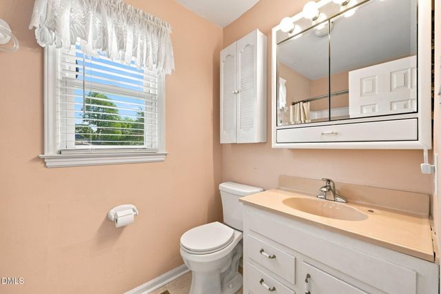 401 N 9th Street, Mebane, NC 27302