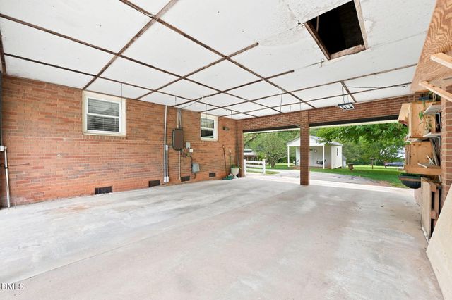 401 N 9th Street, Mebane, NC 27302