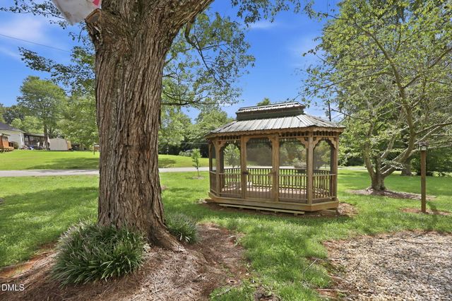 401 N 9th Street, Mebane, NC 27302