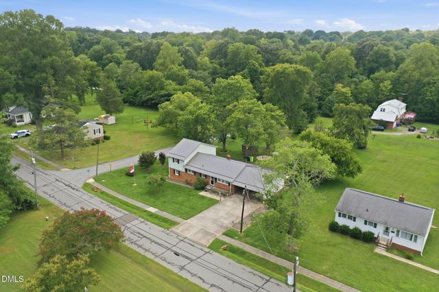 401 N 9th Street, Mebane, NC 27302