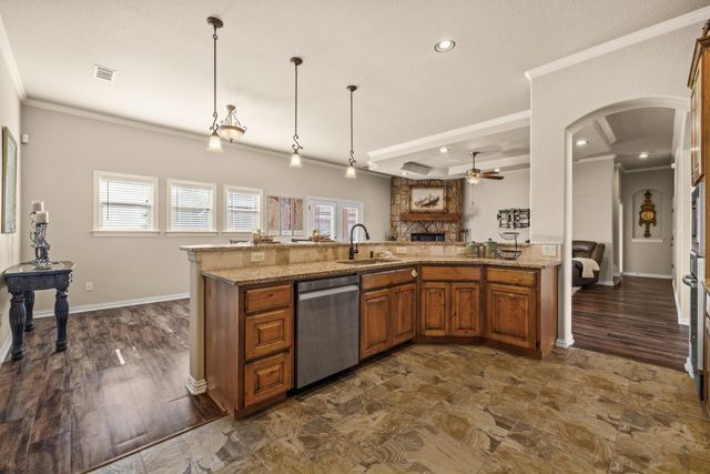 204 Skyline RD, Georgetown, TX 78628