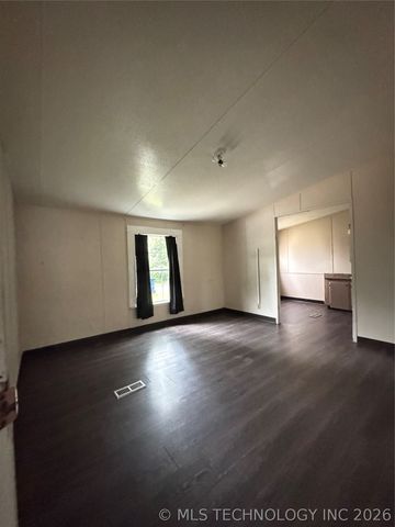 503 Godfrey, Colbert, OK 74733