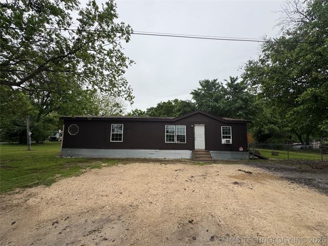 503 Godfrey, Colbert, OK 74733