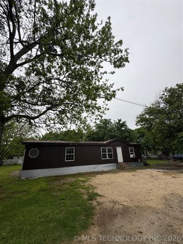 503 Godfrey, Colbert, OK 74733