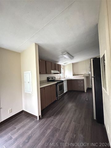 503 Godfrey, Colbert, OK 74733