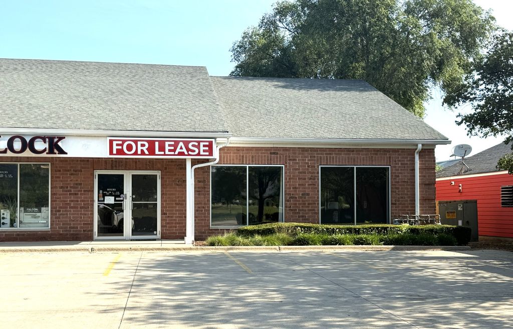 1450 W Main Street A, St. Charles, IL 60174