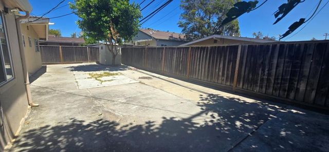368 Greenlake Drive, Sunnyvale, CA 94089