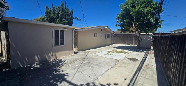 368 Greenlake Drive, Sunnyvale, CA 94089