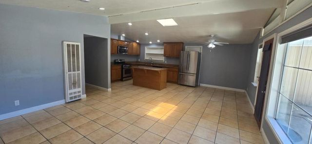 368 Greenlake Drive, Sunnyvale, CA 94089