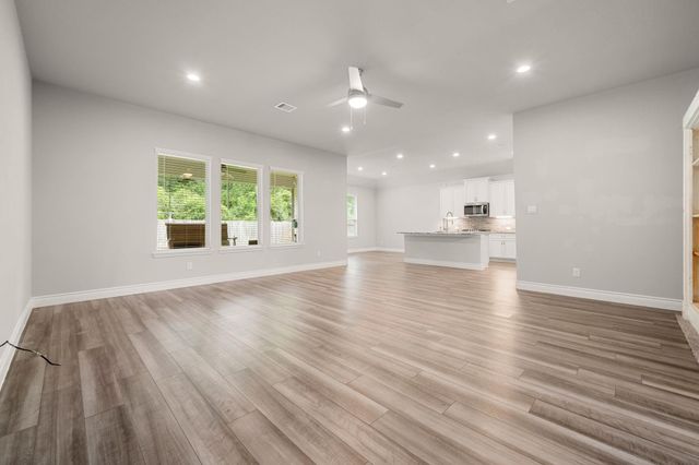 31214 Raleigh Creek Drive, Tomball, TX 77375