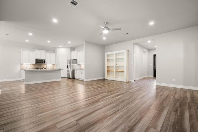 31214 Raleigh Creek Drive, Tomball, TX 77375