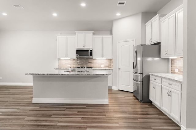 31214 Raleigh Creek Drive, Tomball, TX 77375