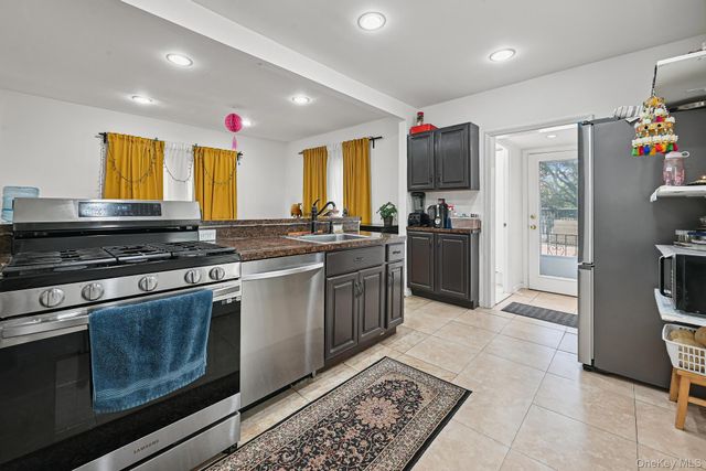 13 Herbert Avenue, Port Washington, NY 11050