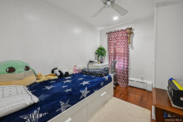 13 Herbert Avenue, Port Washington, NY 11050