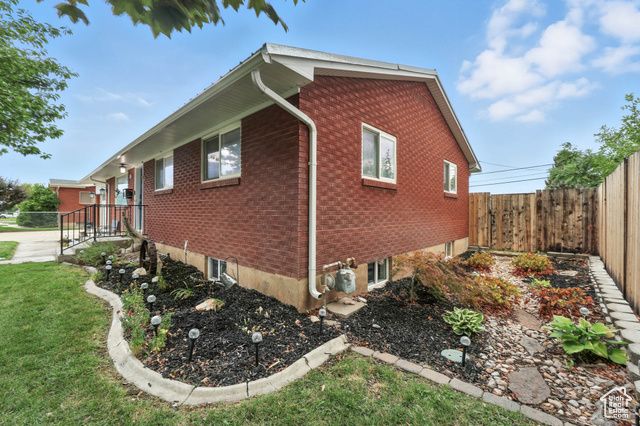 955 E FLONETTE AVE, Spanish Fork, UT 84660