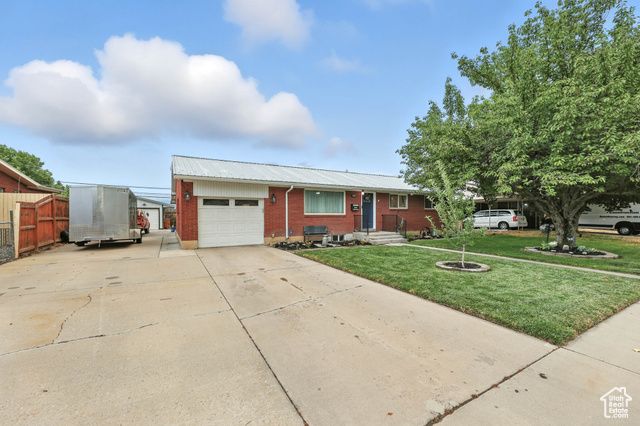 955 E FLONETTE AVE, Spanish Fork, UT 84660