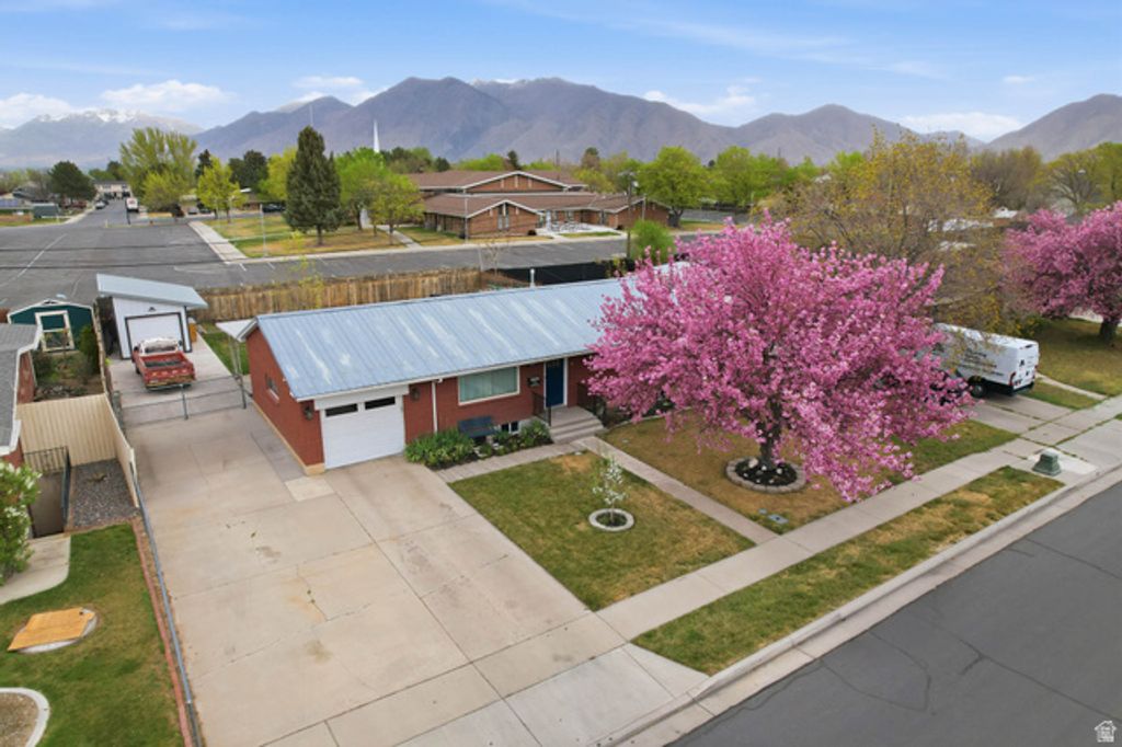955 E FLONETTE AVE, Spanish Fork, UT 84660