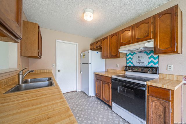 7677 Tarrasa, San Antonio, TX 78239