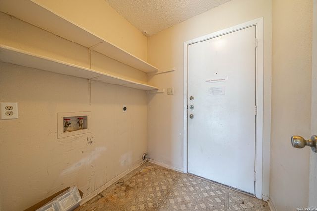7677 Tarrasa, San Antonio, TX 78239