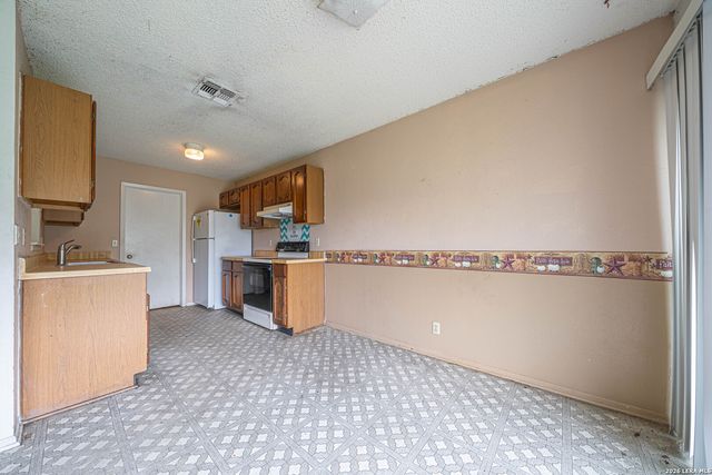 7677 Tarrasa, San Antonio, TX 78239