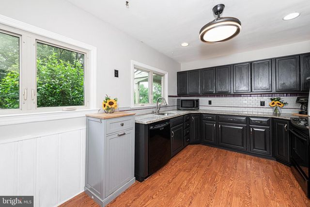 425 W BALTIMORE PIKE, West Grove, PA 19390
