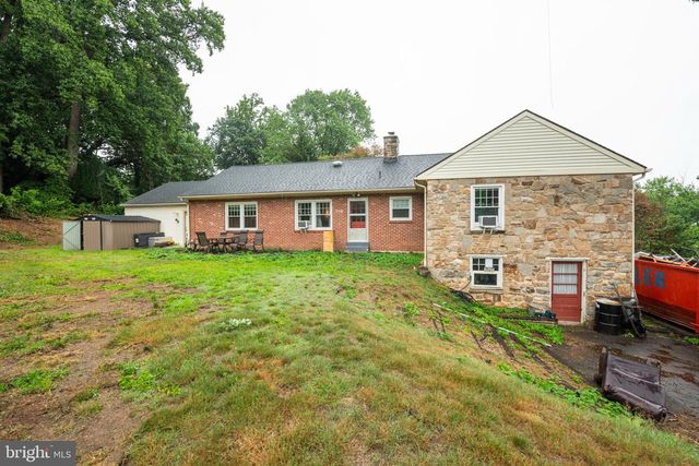 425 W BALTIMORE PIKE, West Grove, PA 19390