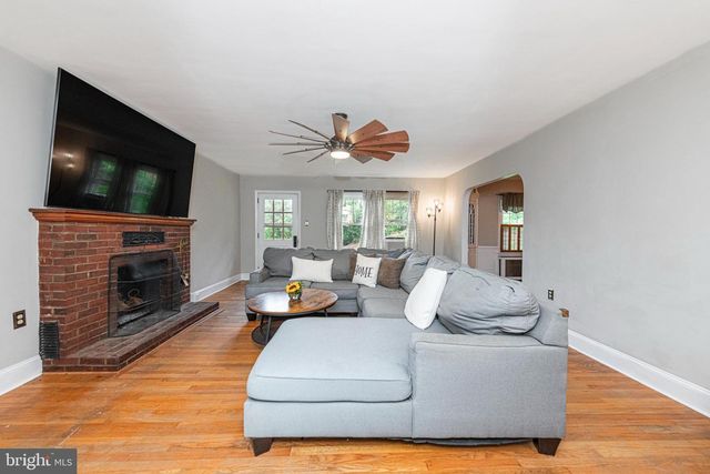 425 W BALTIMORE PIKE, West Grove, PA 19390