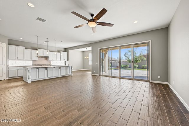 9267 W DENTON Lane, Glendale, AZ 85305
