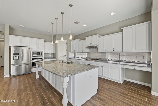 9267 W DENTON Lane, Glendale, AZ 85305