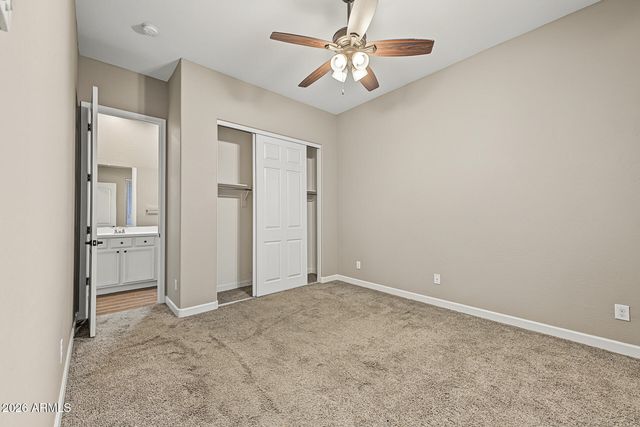 9267 W DENTON Lane, Glendale, AZ 85305