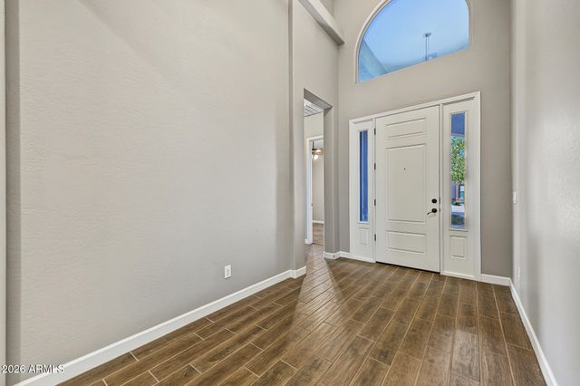 9267 W DENTON Lane, Glendale, AZ 85305