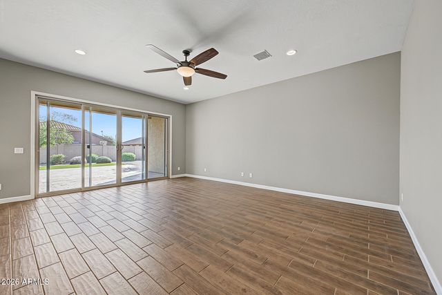 9267 W DENTON Lane, Glendale, AZ 85305