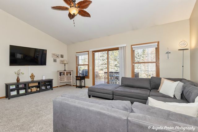 5850 Fieldstone Trail, Mchenry, IL 60050