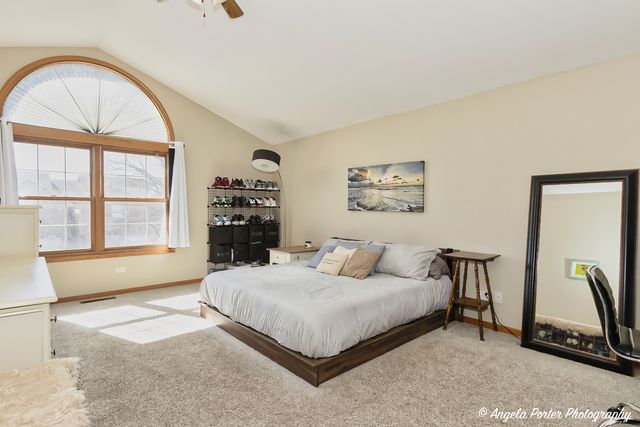 5850 Fieldstone Trail, Mchenry, IL 60050