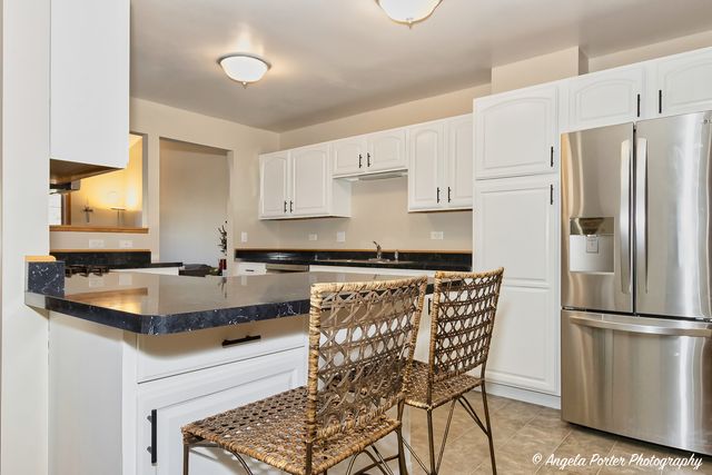 5850 Fieldstone Trail, Mchenry, IL 60050
