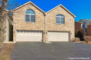 5850 Fieldstone Trail, Mchenry, IL 60050