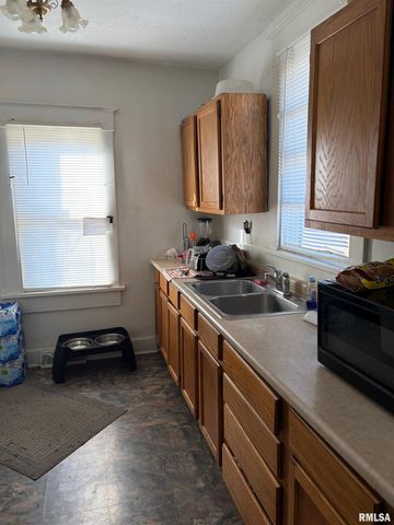 2005 N GALE Avenue, Peoria, IL 61604